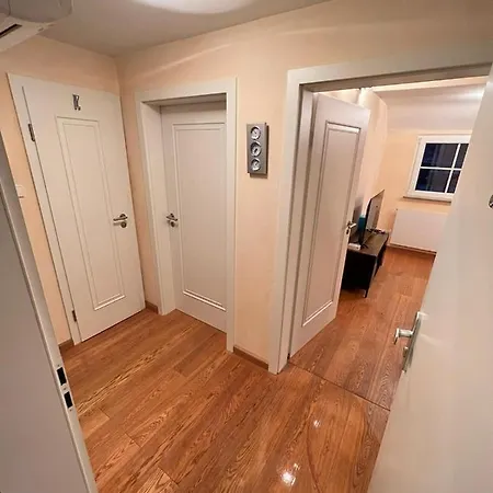 L8 Street - Apartment *